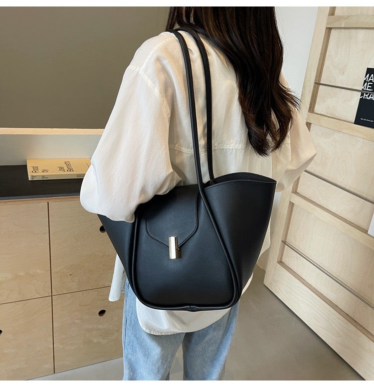 Adele Solid Medium Handbags